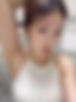 janie0209 : 洗澡前拍一下，沒穿內褲翻開鲍😳🔒
#露出 #騷 #屁股