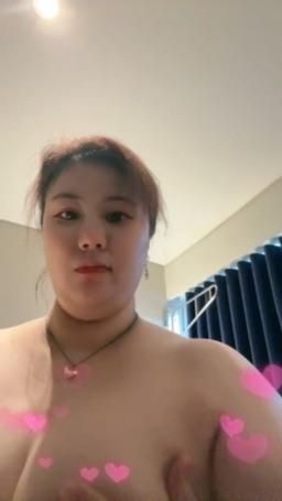 elovetsai : 遇到不會按摩的按摩獅，不過還是有舒服到你們有喜歡嗎？