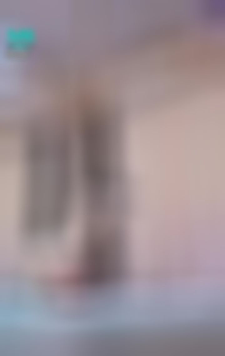 floraof : 直播預告
少少咸 多多趣形式❤️
心事主題（如有😆😂）

下午1:00pm 以下日子：
26/7 （Sat) 

晚上8:30pm 以下日子：
31/7 (Thu)
1/8 （Fri)

 到時著咩衫好？
（圖非到時直播內容）