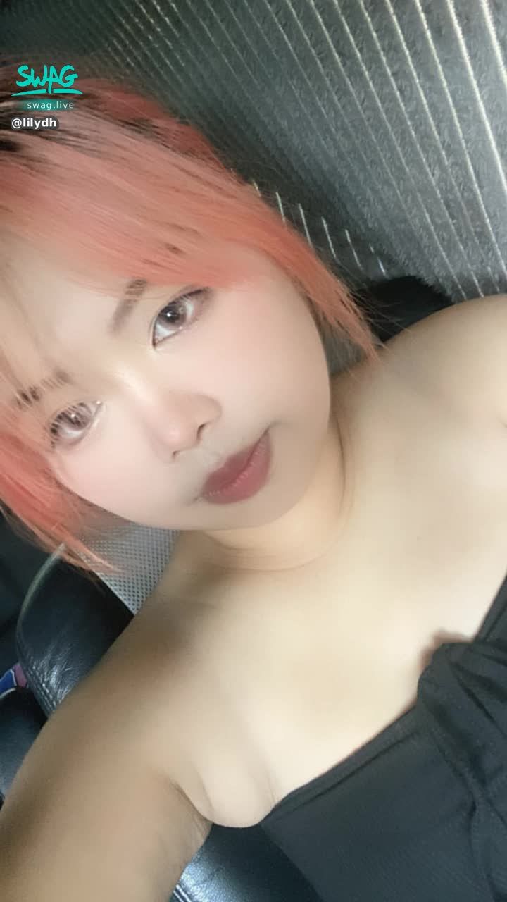 lilydh : 一場車禍讓我知道這世上多麼慘惡
消失這幾段時間沒薪躺在病床像死人一樣這一撞好像什麼事情都變了一樣