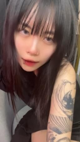 quellaa : 我是你要的壞女孩嗎😈🥴