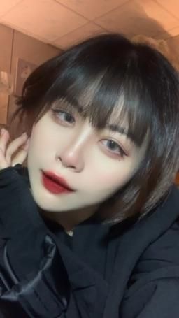 quellaa : 想把全部的我分享給你🥺私訊我🥰😈