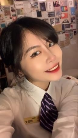 quellaa : 這樣可以做你的私人秘書嗎♥️🥰