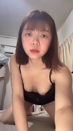 meowuu9280 : 低鑽解鎖🔓最高品質🫦
自己摸摸真的不夠啦😭
寶貝的手指可以插入嗎…
濕漉漉的人家的💦水水都流出來了…..