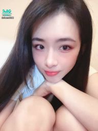 cherry020800 : 有人想預約一對一嗎😈
私訊談客製化內容❤
#sexy #性感 #生活 #甜美 #可愛 #露臉 #生活 #私訊