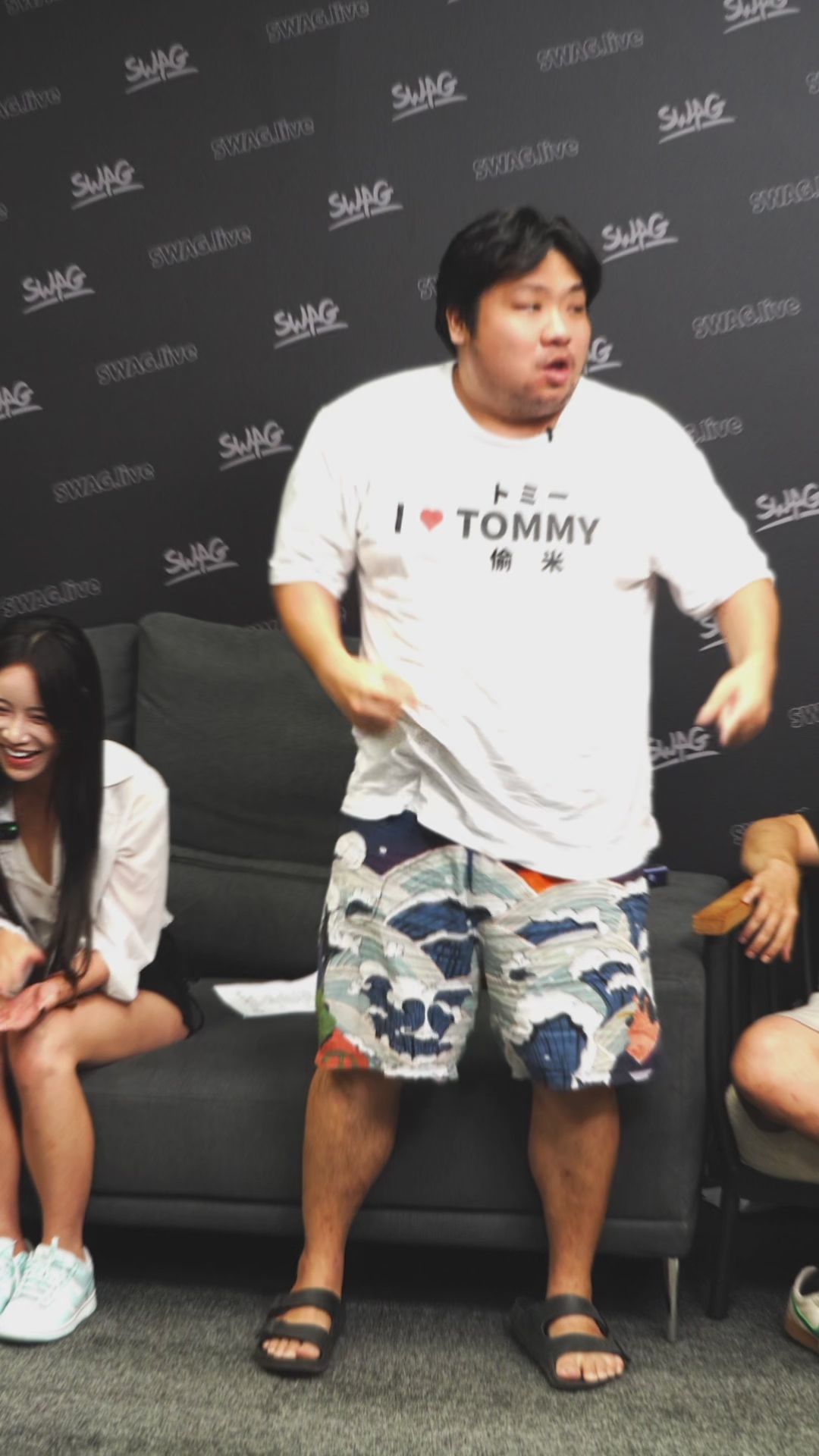 asiagodtone : 【統神直播 ep.1 精彩花絮】 #精華片段必看
統神《精舞門》震撼回歸,現場差點全跪!
#統神企劃 #統神