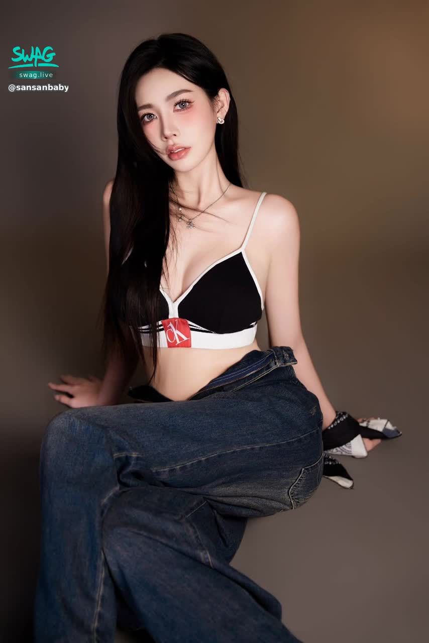 sansanbaby : 聽說這裡可以約會?要怎麼約😂流程誰可以教一下我❤一起吃飯或逛街嗎? #性感 #sexy #生活 #騷 #奶 #大奶🔥 #露臉 #甜美 #長腿 #約會