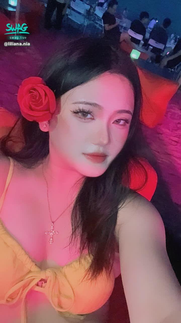 liliana.nia : 等我回去有人要約會嗎？一起吃飯看電影🥰 #約會 #性感 #sexy #生活 #騷 #大奶🔥 #奶 #內衣 #誘惑