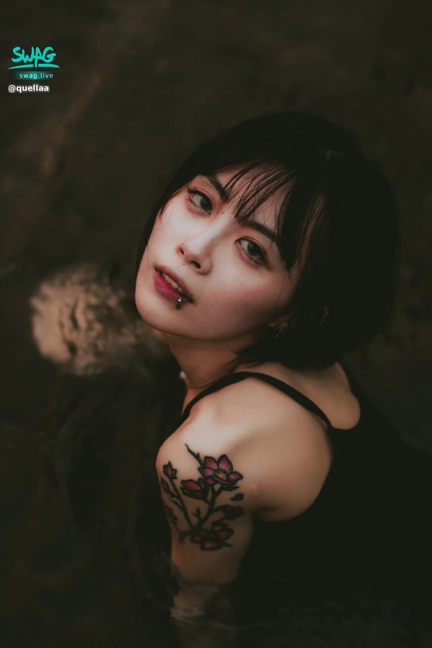  : 今晚八點直播見♥️想我了嗎😭