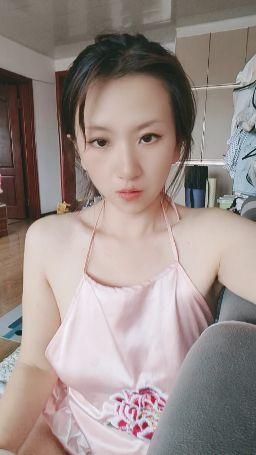 yangbaobao1314 : 7月26日（星期六）12点
肚兜人妻
满20万钻石，一起洗澡
#直播主题