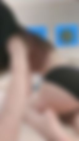 feelingg : 來床上做運動🥰