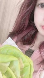 lovemeredith : Fresh vegetable cheese New Zealand chicken, vegetable burger is another delicious, do you want to go with me?
