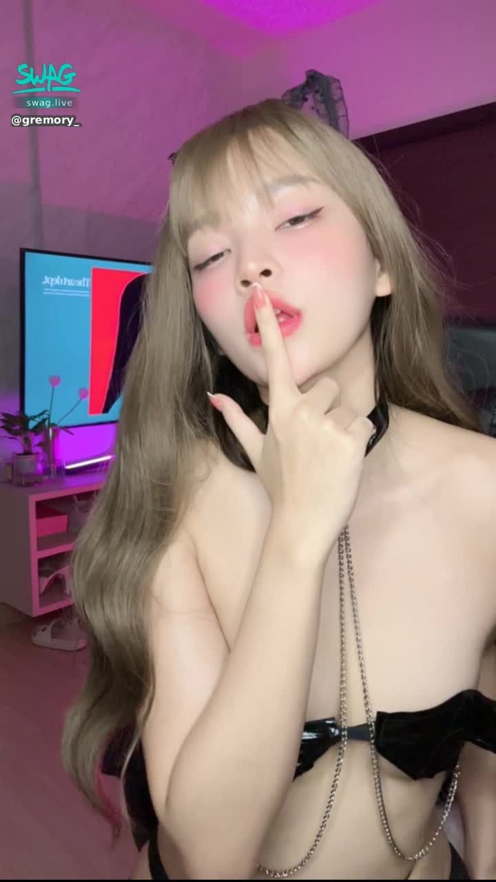  : 💦👅