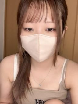 emmachan.god : 初配信ありがとうございます♡謝謝你來看我的初次直播♡