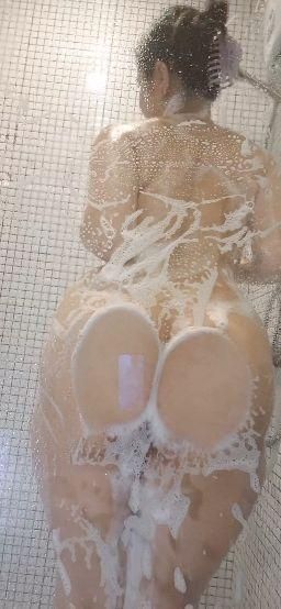 dirtymommy : Shower with me honey 🚿