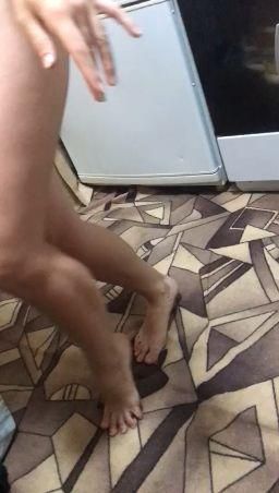 julielove : I'm dancing so sexy for you, look