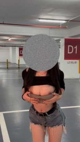 cocolunna : Secretly showing my breasts to my baby in the parking lot 😈 Baby, what do you want to do to me in the parking lot? Tell me now. 😏😏