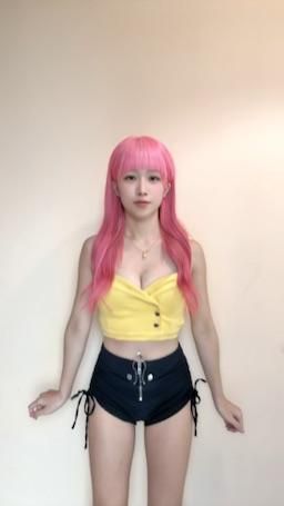jiajia.0902 : 交男友有個鳥用 不交男友有很多鳥用🥺