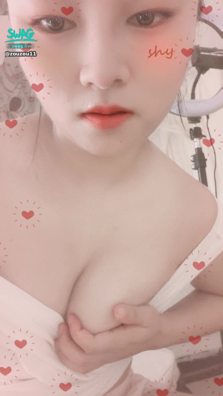  : 