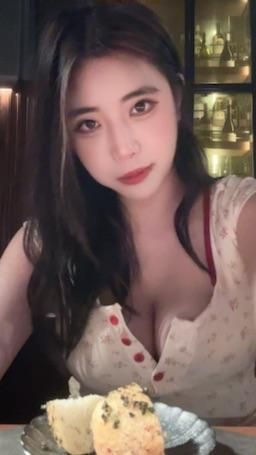 alice_life : 跟我一起約會吃飯吧