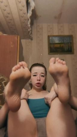 ladyfromdream : moooore feet