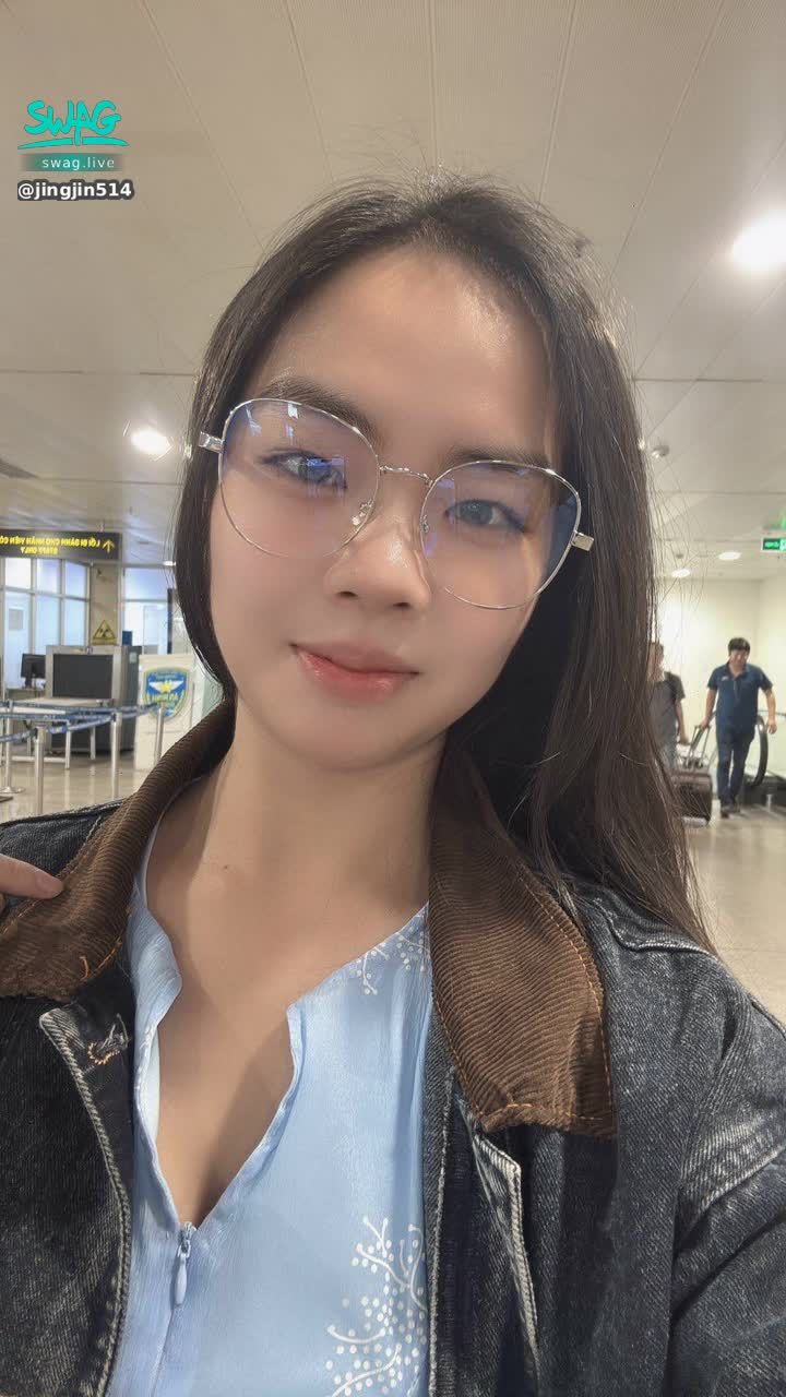 jingjin514 : 我回来了帅哥们