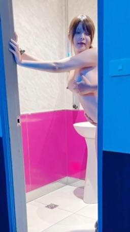 maggiebabe : 不行了…身體熱起來小穴騷起來了