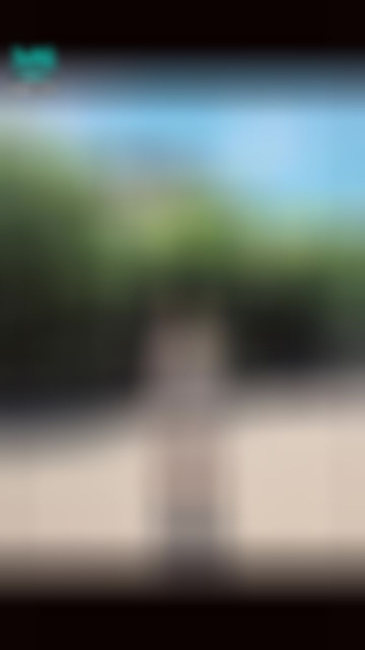 : 