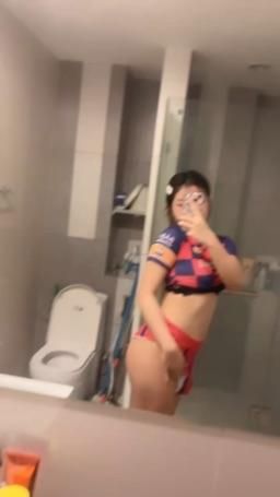 miiniie : What kind of women do you like?Babe