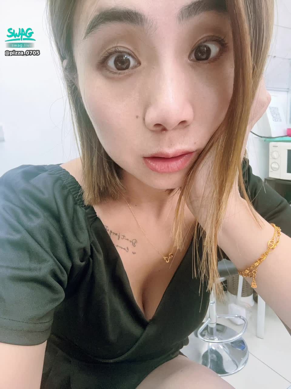 pizza_0705 : 準備放假囉🥰快點約我喝咖啡~帶我出門走走❤跟我約會不用大把大把鑽石的呦👀 #素人 #露臉 #甜美 #約會 #性感 #sexy #生活 #日常
