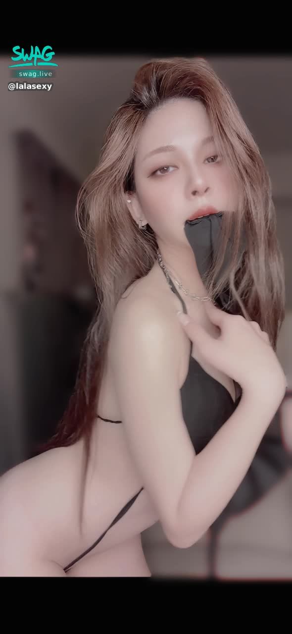 lalasexy : 🔥七夕抽甜蜜純約會情人節活動🔥
夏季比基尼派對系列禮物
5個沙灘球🎁1支籤
1個防曬油🎁2支籤+性感誘惑照1張
2個防曬油🎁5支籤+性感誘惑片1部
3個防曬油🎁9之籤+露臉慰慰片1部
4個防曬油🎁14支籤+露臉噴水片1部
5個防曬油🎁20支籤+露臉實戰片或噴水片1部

💥1獎 免鑽純約會1次
💥2獎 半價約會
💥3獎 原味內褲
💥4獎 露臉大尺長片1系列
💥5獎 口紅印手寫卡片
溫馨小提醒籤數越多中獎率越高
活動截止：8/31日23:59 
⚠️限動公布得獎名單🏆

#戀愛系 #小隻馬 #甜美女生 #性感 #露臉 #舌頭 #純約會 #騷