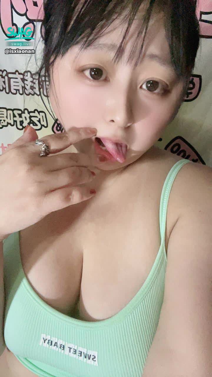 isxiaonan : 戶外樓道出發 跳蛋已連接 滴蠟等各種玩法刺激 來玩呀 玩壞滿滿