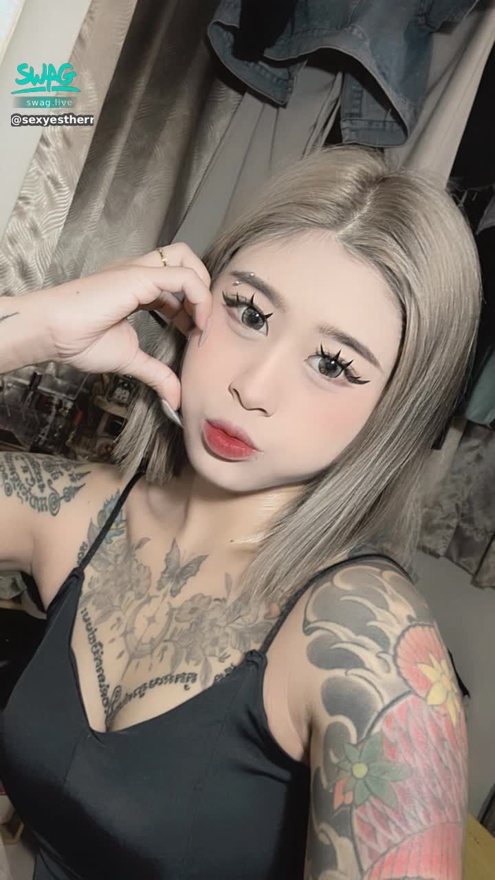 sexyestherr : 8/21（四）23:30 素人實戰🔥
滿一百萬鑽全裸噴水💦
#主題直播