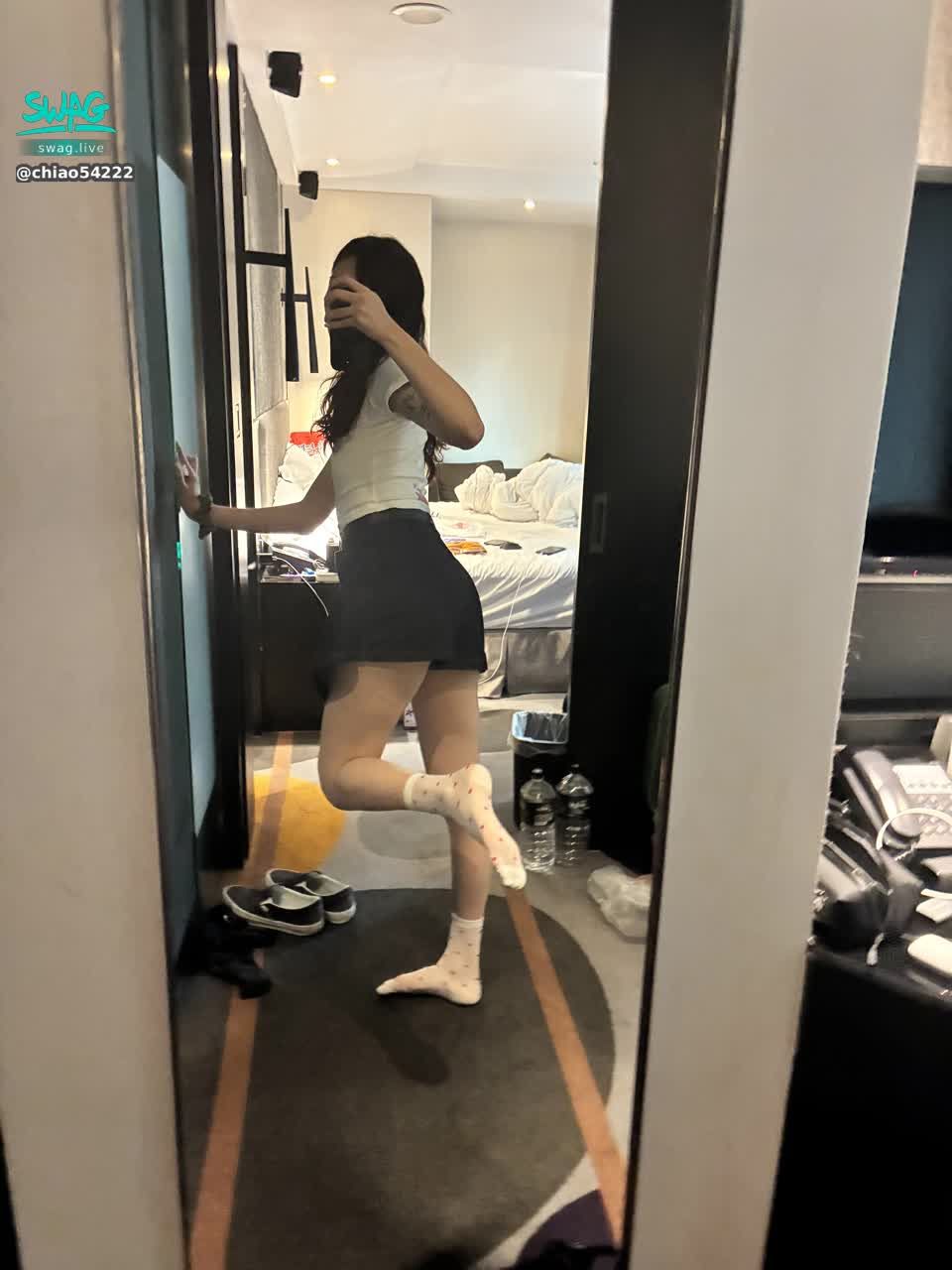 chiao54222 : 嗨嗨，原本下播要回覆各位的小禮物🎁但沒想到意外爆炸多私訊💥💕起床傳zzz