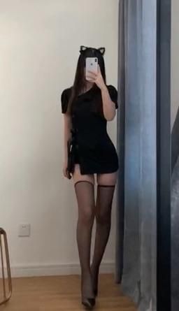 fi2097 : 丝袜反差感