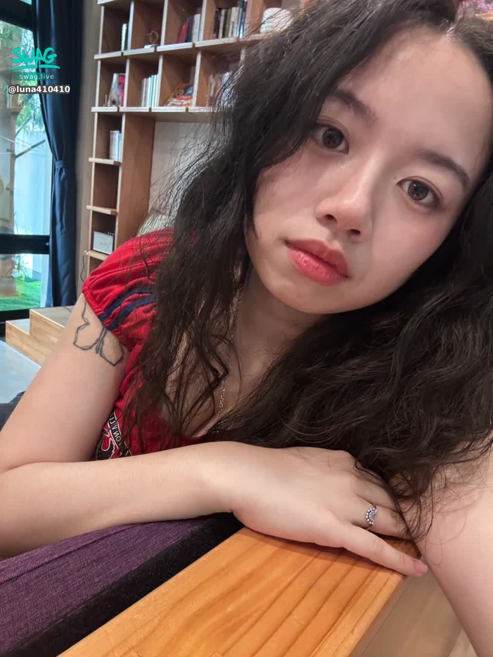  : 