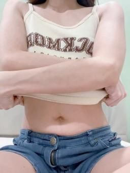 lizbaby : 脫衣服露奶奶
#露點 #露奶 #貧乳 #奶頭 #乳頭 #脫衣服