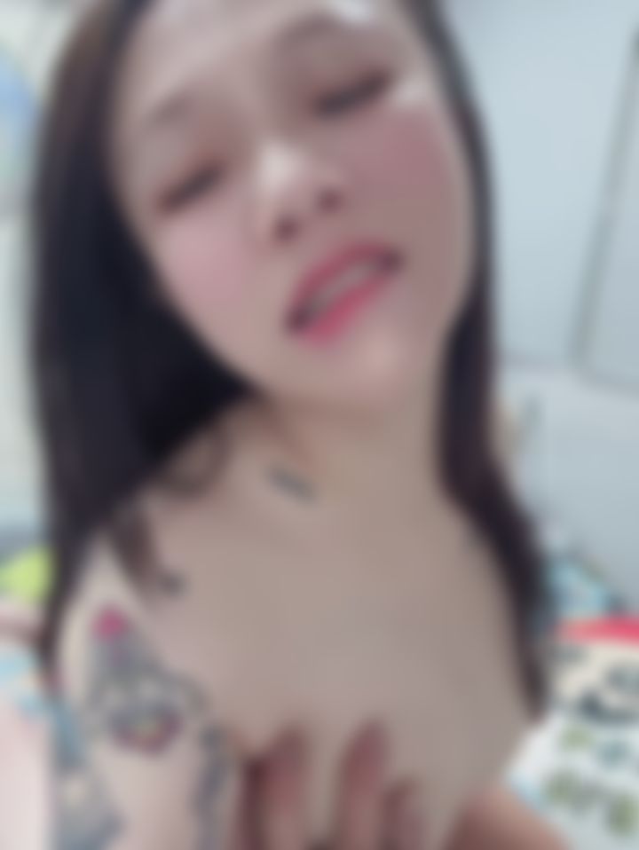 : 不看後悔😈超清晰露臉女上位🔞全裸無套實戰🔥看貝貝怎麼榨乾男主角💦💦💦