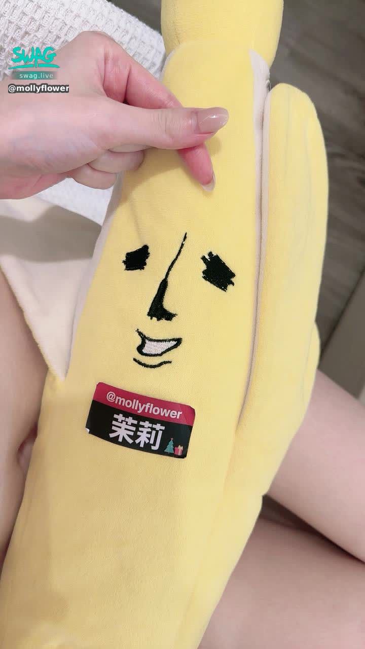 mollyflower : 香蕉先生表示很想念大家❤️
好期待星期五晚上看到大家🤣🤣