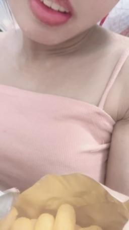 lovemeredith : 吃辣乖乖，沒有我辣。想吃掉我嗎？