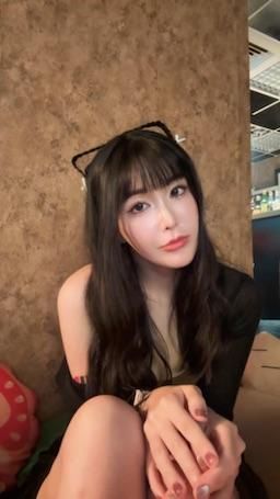 anitabebe : 🤨