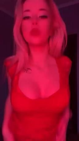 ladyfromdream : red 🤪