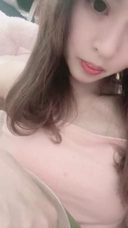 lovemeredith : 吃炸雞不滿足，還想吃你的雞可嗎？