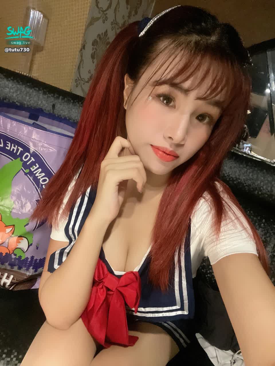 tutu730 : 到底是學生妹還是美少女呢🥵