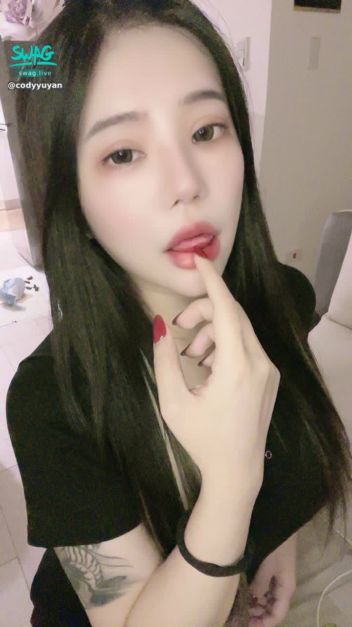 codyyuyan : 限時動態都很色～😈記得解鎖～