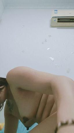 ajiao.123 : 这样的屁股 这样的屁眼儿喜欢吗？等你宝贝Babe