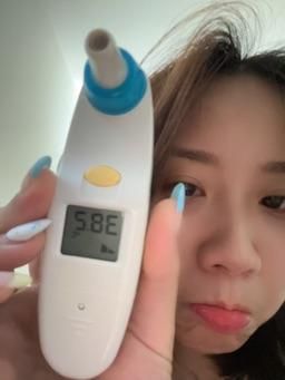ouopuppy : Babe可以跟我一起拼馬爾地夫比賽嗎🏝️？7pupu非常努力撐著在收集夏日派對禮物🎁
前天晚上整晚沒睡..昨天晚上下播後喉嚨腫起來 全身肌肉像被卡車輾過一樣痛 還發高燒🤒..走路也走不動..