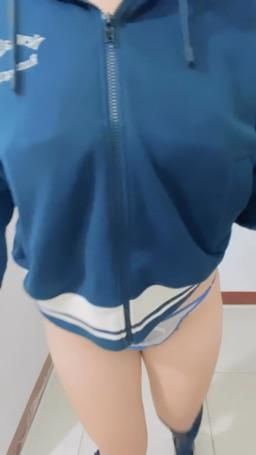tyuh95029 : 黑絲+小褲褲 喜歡嗎😈