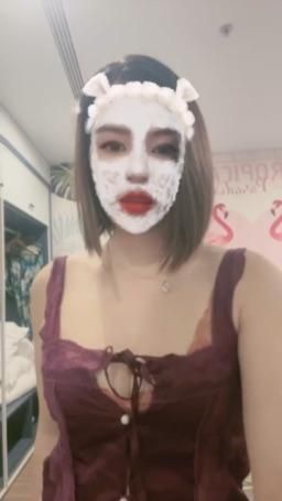 ickydigger9717 : See my boobs