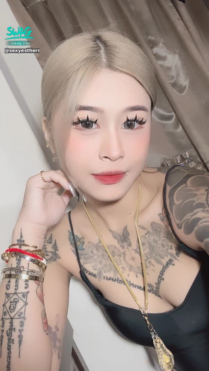 sexyestherr : 好像胖了🥹